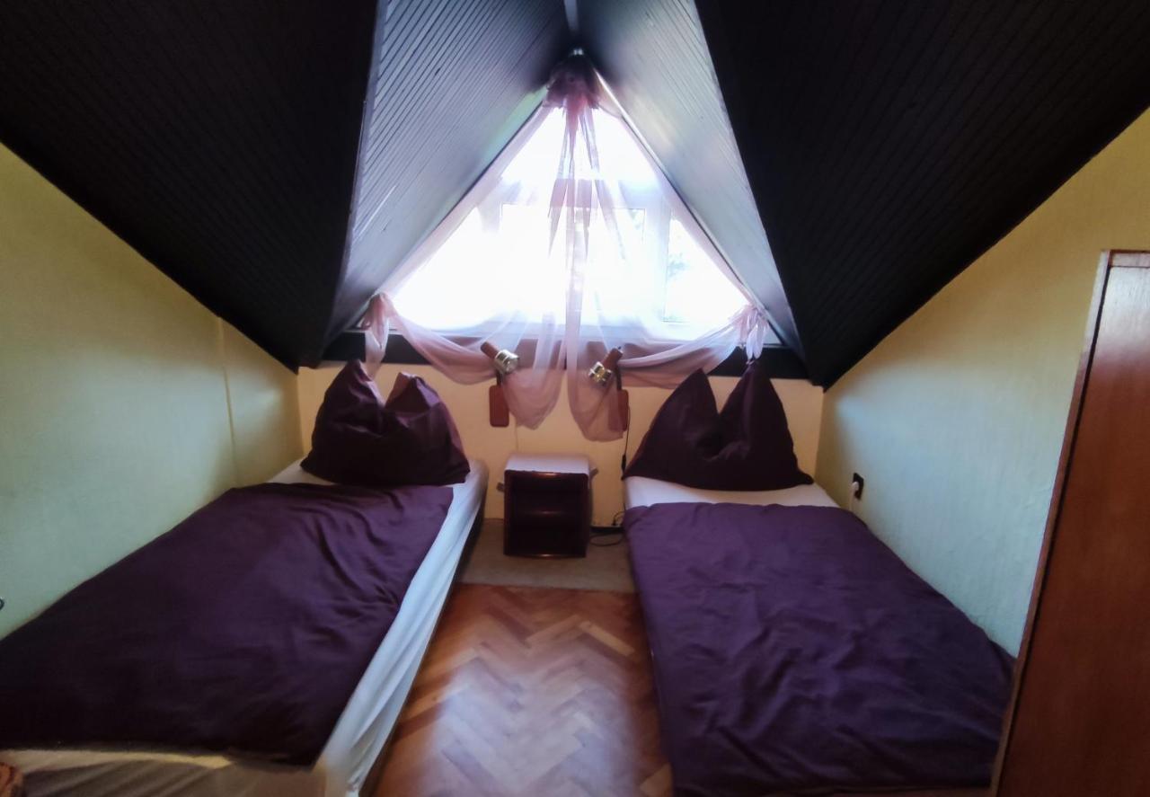 Oazis Apartman Szantod Ngoại thất bức ảnh